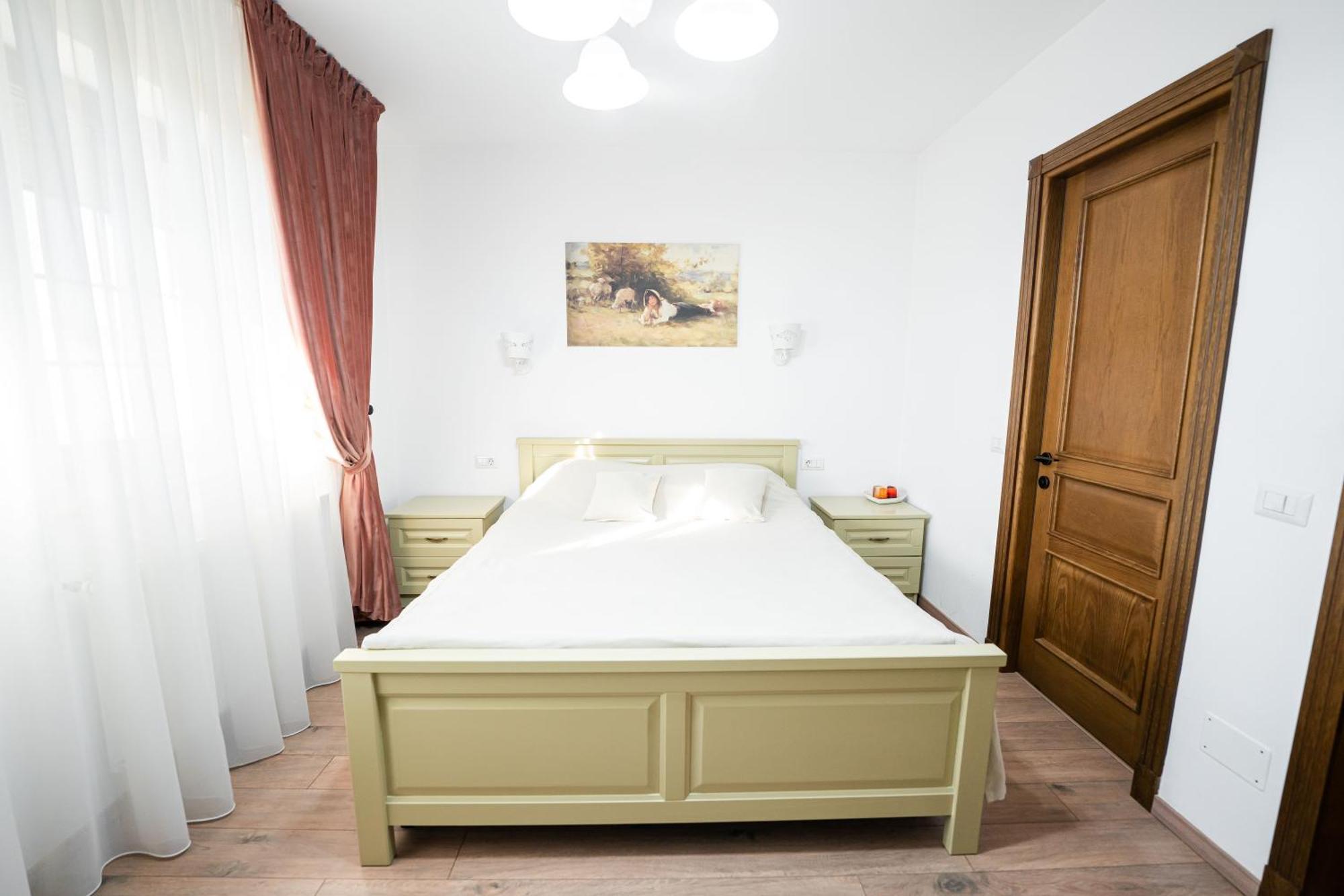 Отель Casa Andra Siret Экстерьер фото