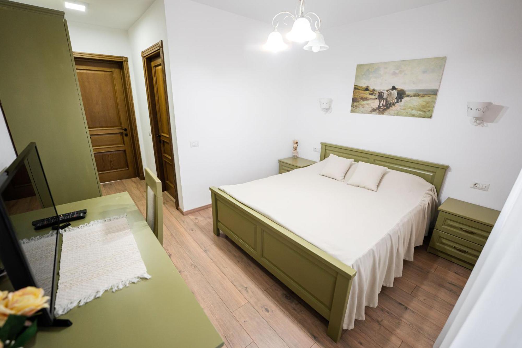 Отель Casa Andra Siret Экстерьер фото