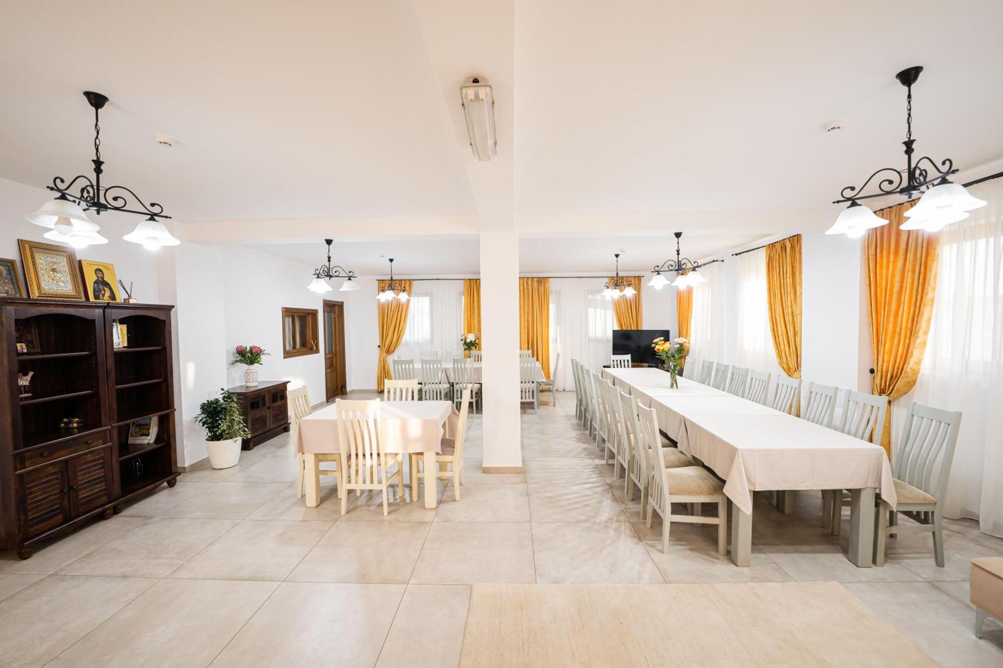 Отель Casa Andra Siret Экстерьер фото